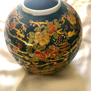 Lovely Chinese Antique Vase